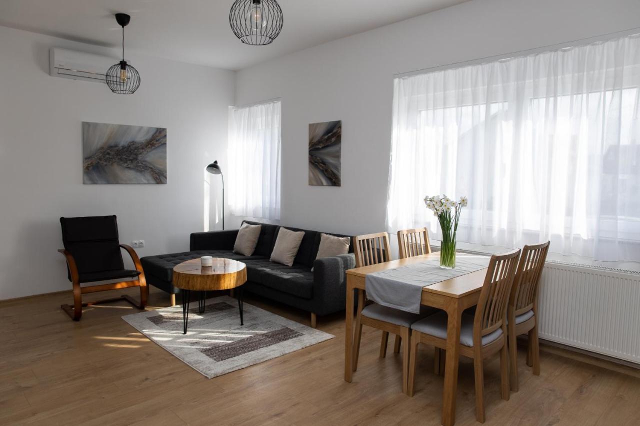 Apartman Ena 벨로바르 외부 사진
